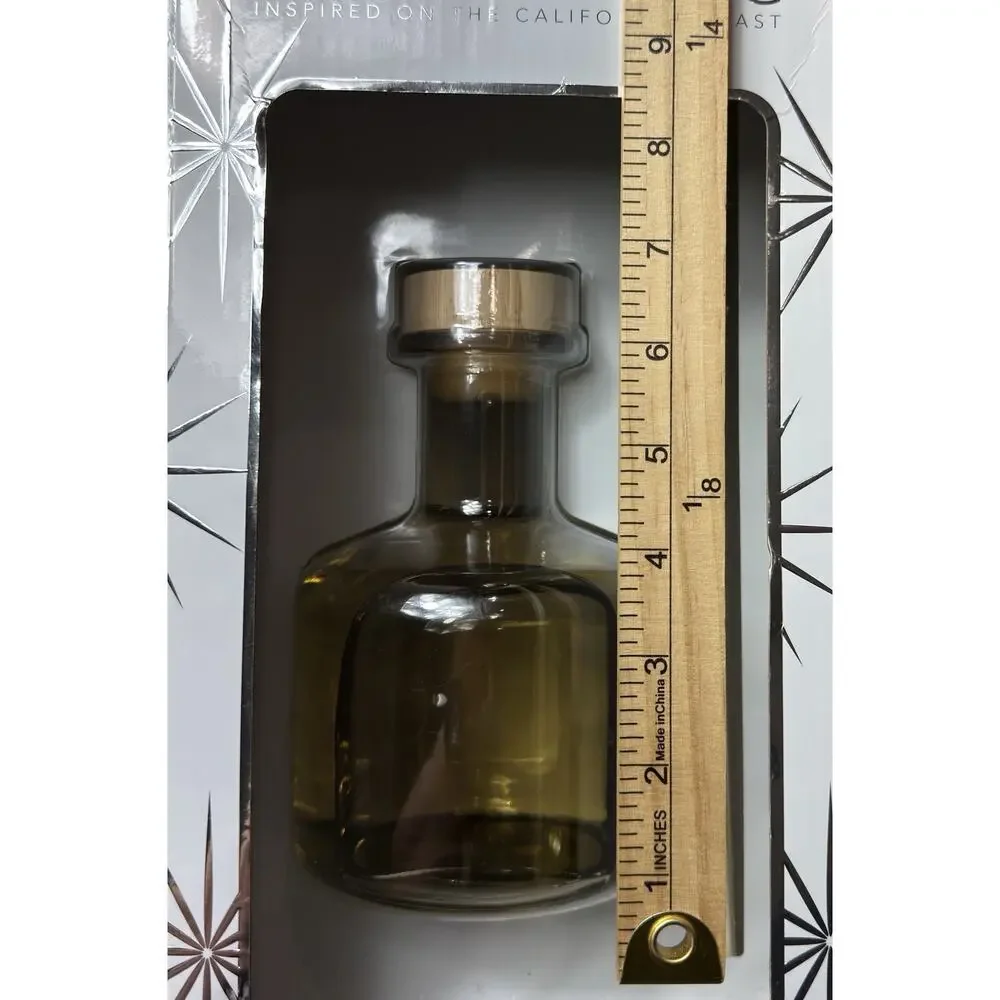 NEW in Box Sand + Fog Musk And Vanilla Scent Reed Diffuser Huge 25.36 Oz 750mL